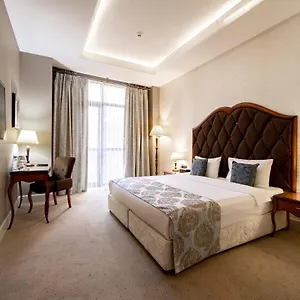 Otel Sapphire ****